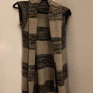 Knitted long short sleeve sweater